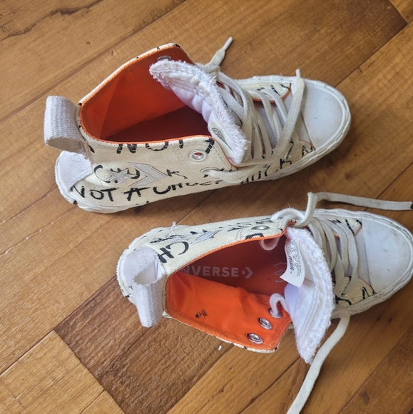 Converse - Picture 7 of 11